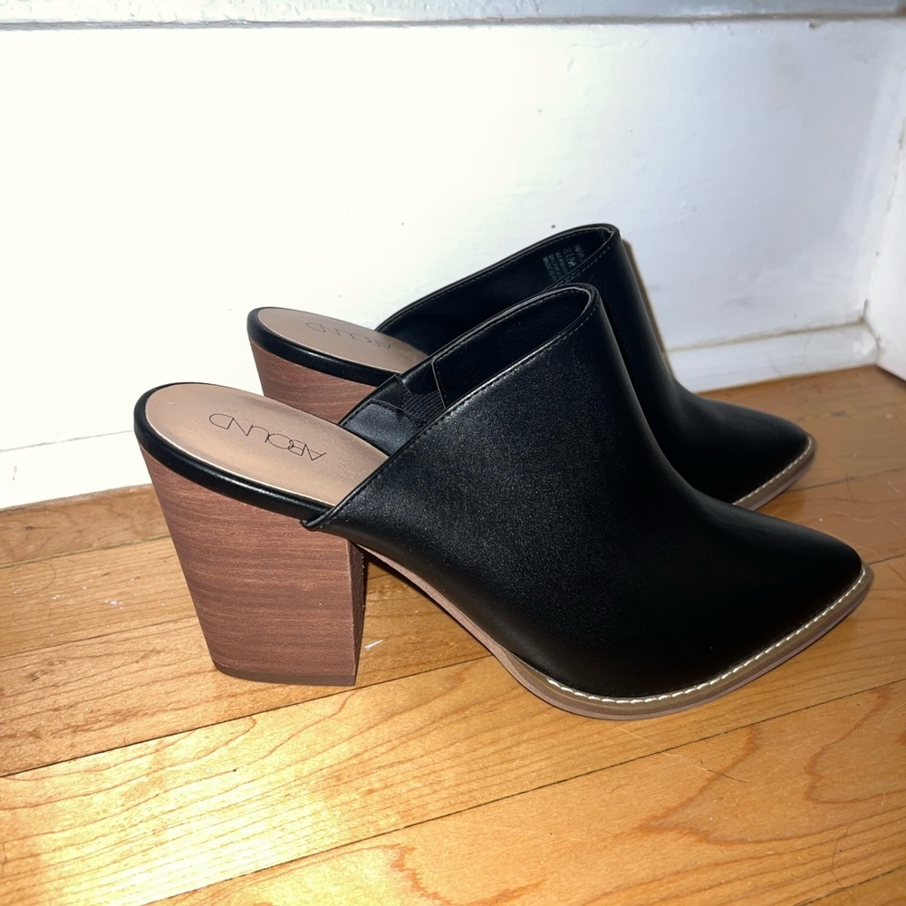 Black Abound Maya Block Heel Mule